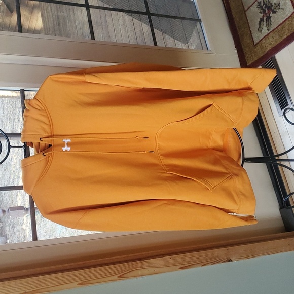 Under Armor Embroidered Graphic Long Sleeve Orange Sz. XL Hoodie - Picture 2 of 12